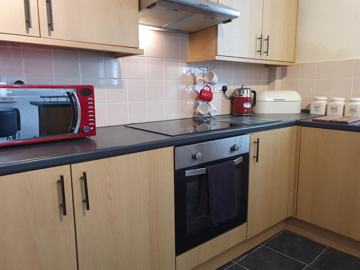 Pomfret House, 3 Bedrooms, Burnley Central, Contractors And Groups First Choice, Free Parking Zewnętrze zdjęcie